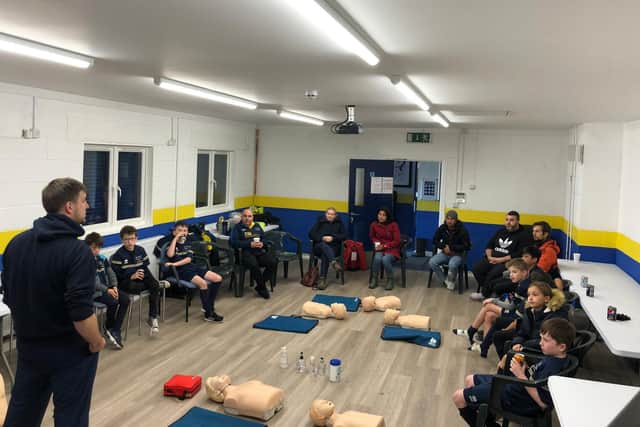 Leighton United Under 11s CPR session. Photo: Leighton United.