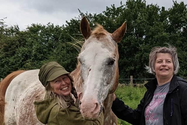 Horses Helping People: (L-R) Debbie La-Haye, Amee the Horse, and session support Beccy Ross
