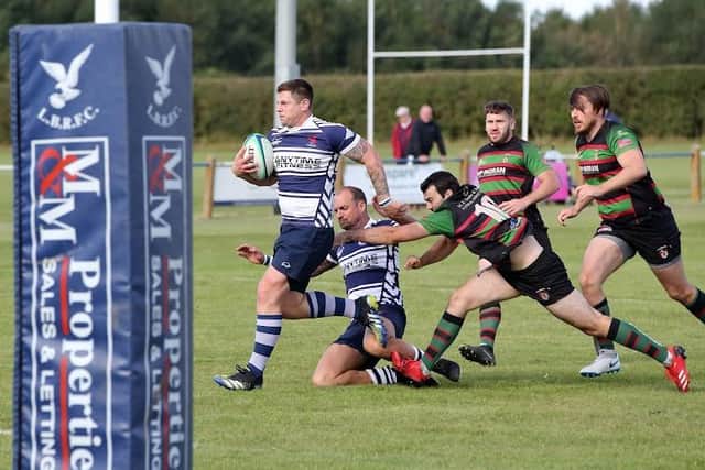 Euan Irwin scores Buzzards' fifth try   PICTURES BY STEVE DRAPER