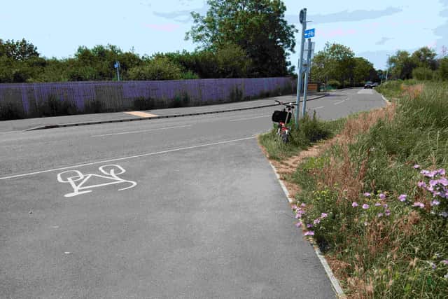 The cycle lane from the leisure centre comes to a stop at Vandyke Road. Image: Chris Stevenson.