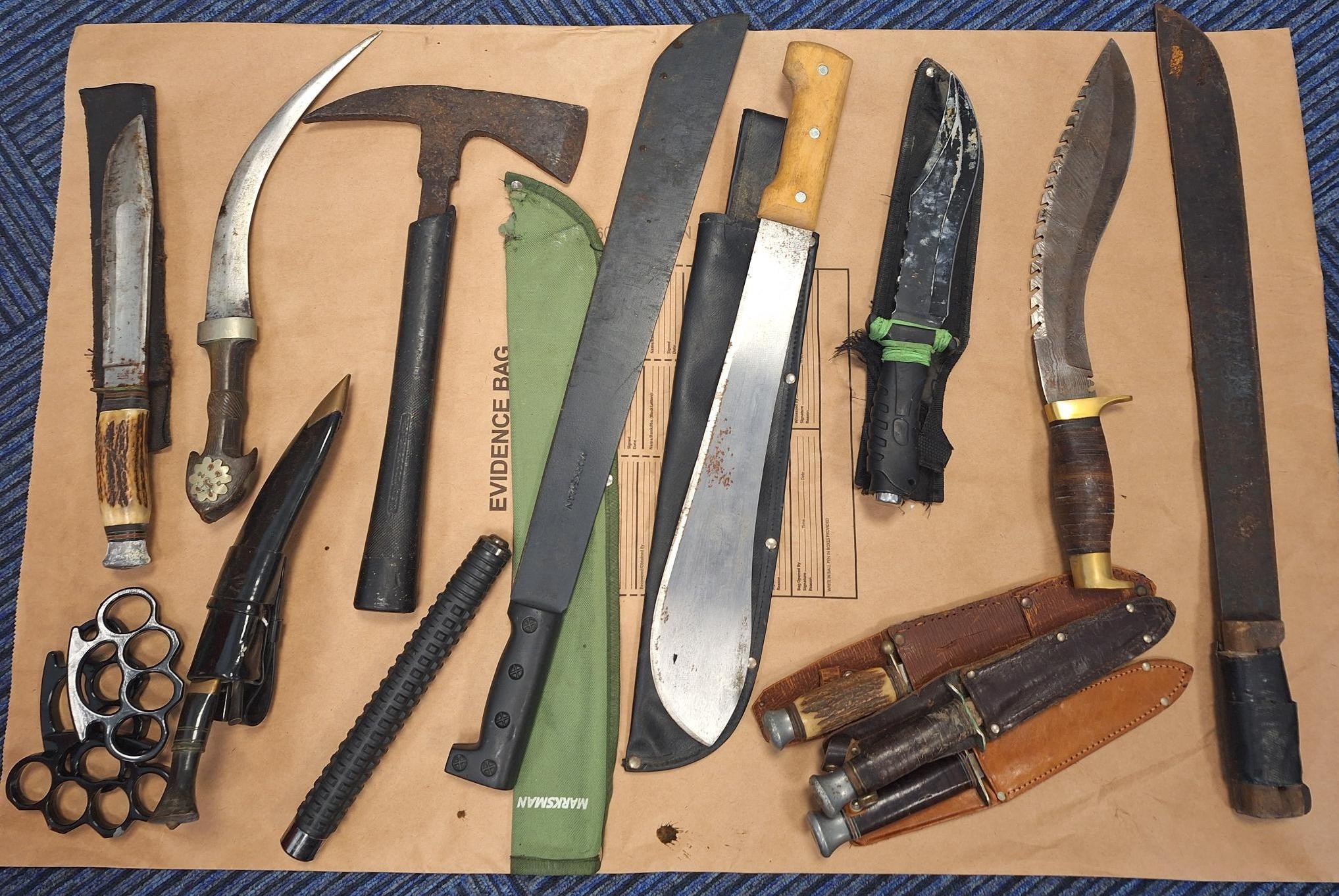 Over 100 knives surrendered in Leighton Buzzard after police weapons sweep - Vimarsana News