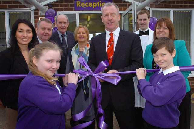 Staff and members of the WISE Academy trust board welcomed former SAFC player, Kevin Ball to officially open Hasting Hill Academy. Remember this from 9 years ago?