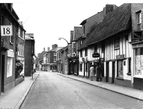 A photo circa 1960s of the old thatched building in Hockliffe Street